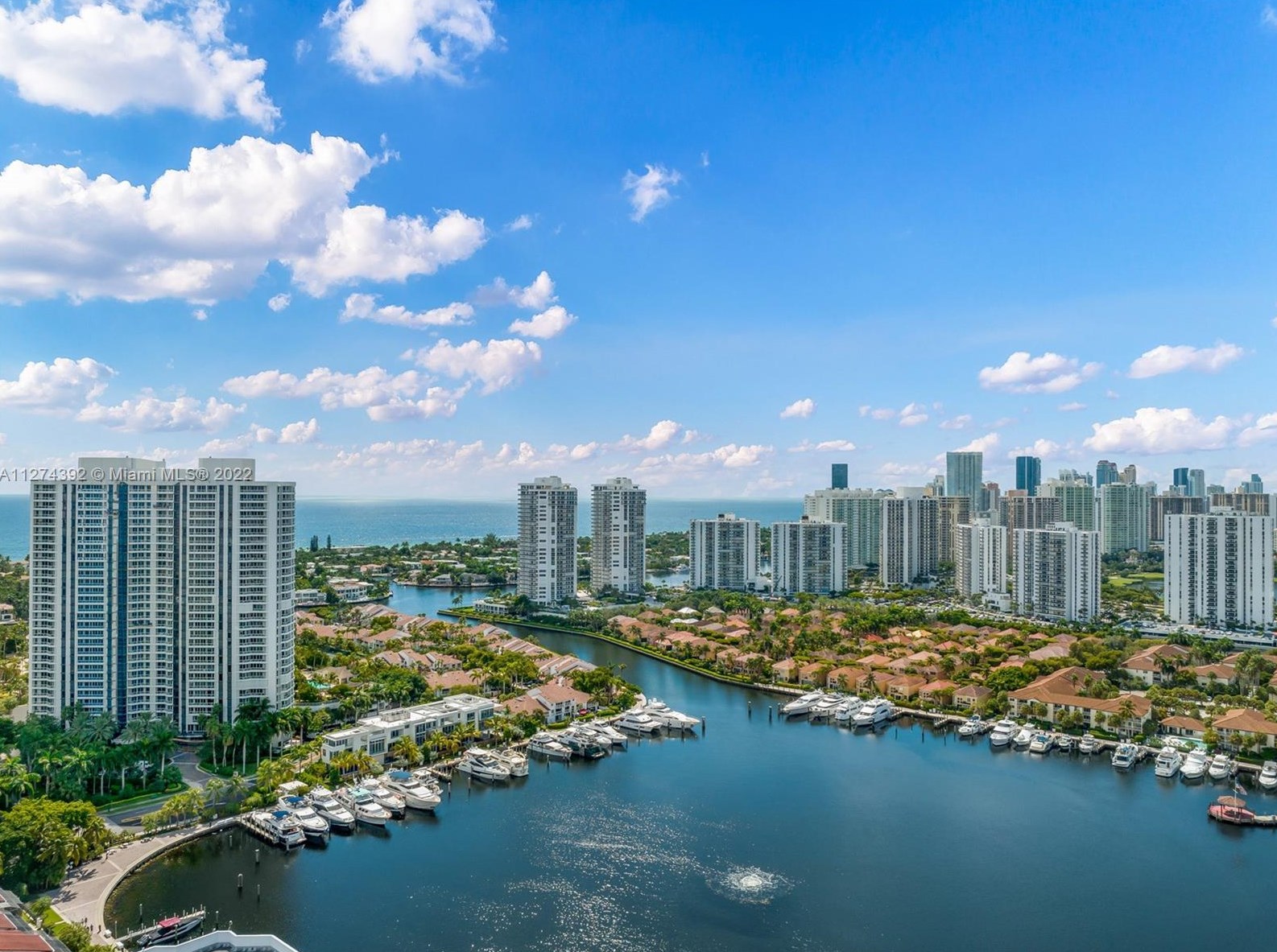 3610 Yacht Club Dr, Miami FL  33180-3500 exterior