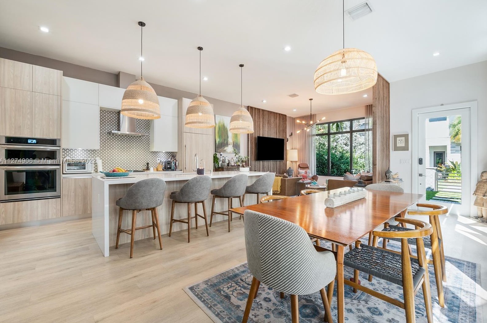 8253 44 Ter, Miami FL 33185-5323 exterior