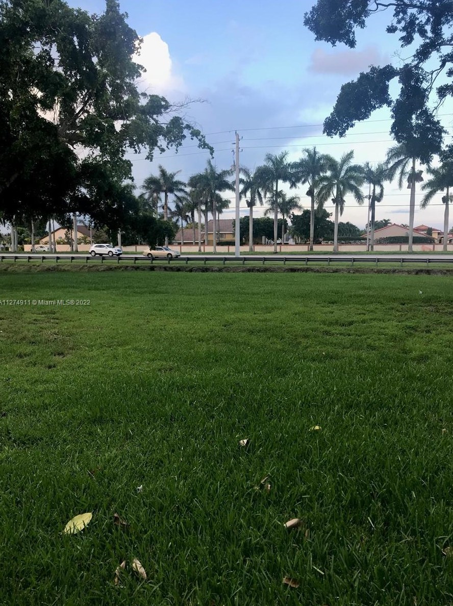 9765 138th Ave, Miami FL  33186-6819 exterior