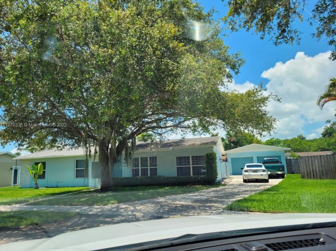 18432 92 Ct, Miami FL 33189-2463 exterior