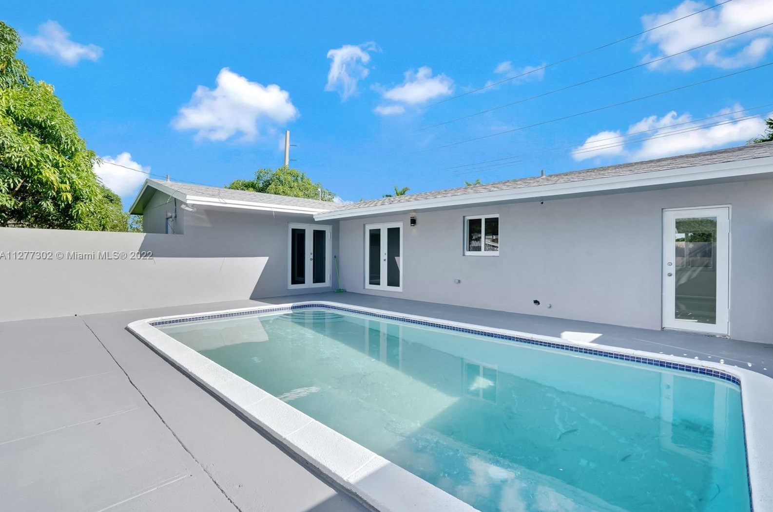 10475 152nd St, Miami FL  33157-1420 exterior