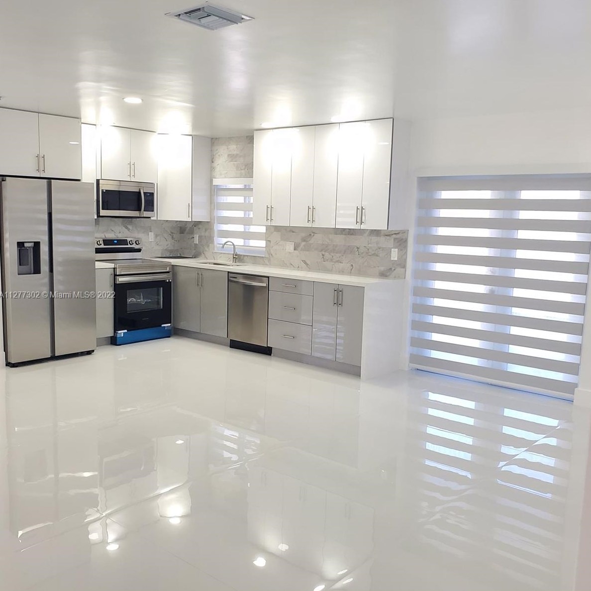 10475 152nd St, Miami FL  33157-1420 exterior