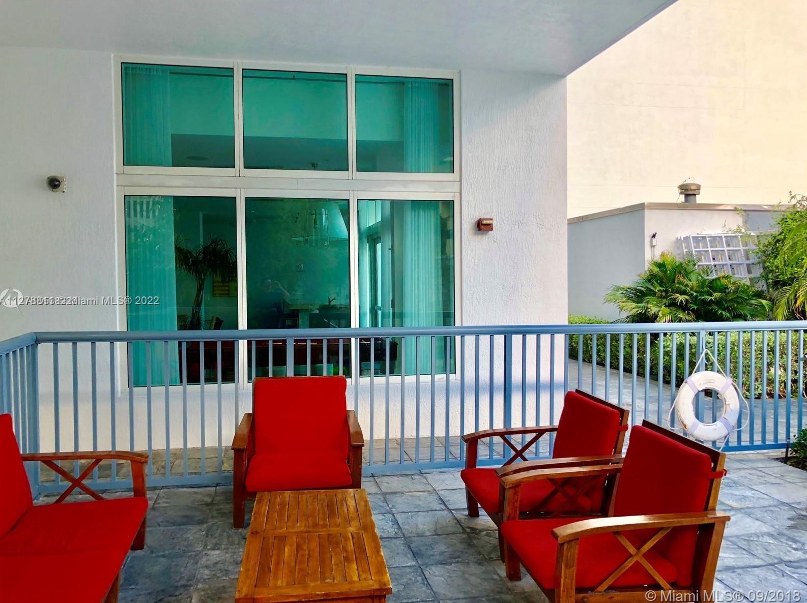 234 3rd St, Miami FL 33132-2215 exterior