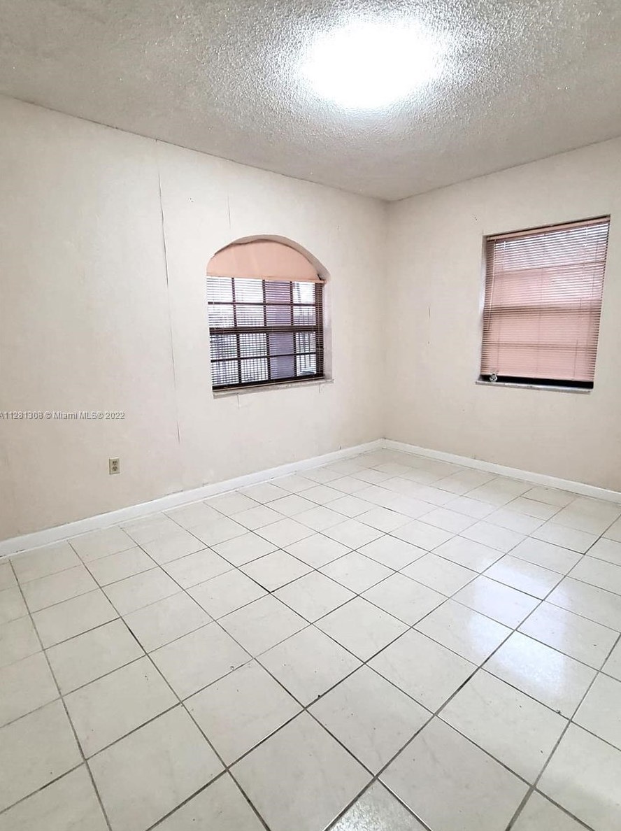 3440 18th St, Miami FL 33175-1501 exterior