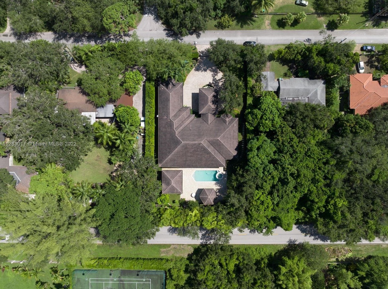 7010 71st Ct, Miami FL  33143-3044 exterior