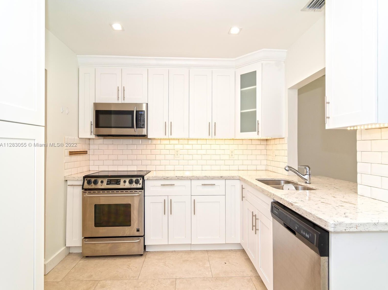 2507 Thomas St, Hollywood FL  33020-2062 exterior