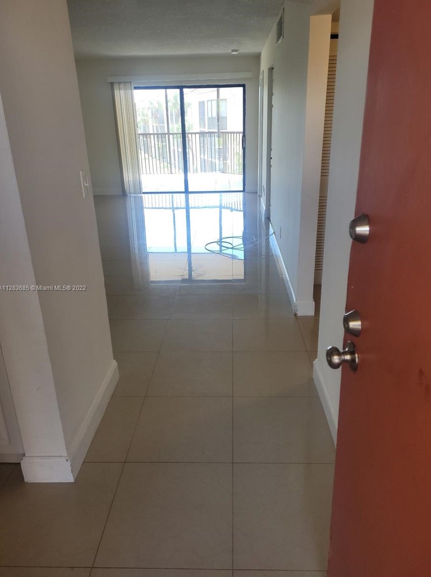 3396 Foxcroft Rd, Hollywood FL  33025-4196 exterior