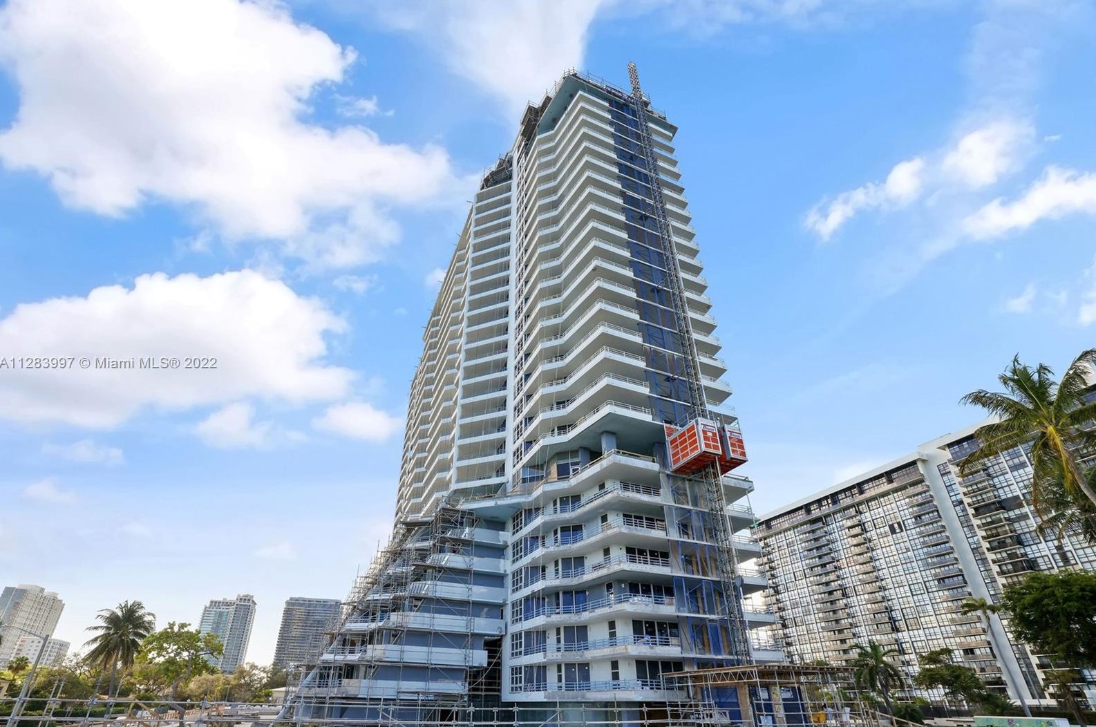 555 34th St, Miami FL 33137-4022 exterior