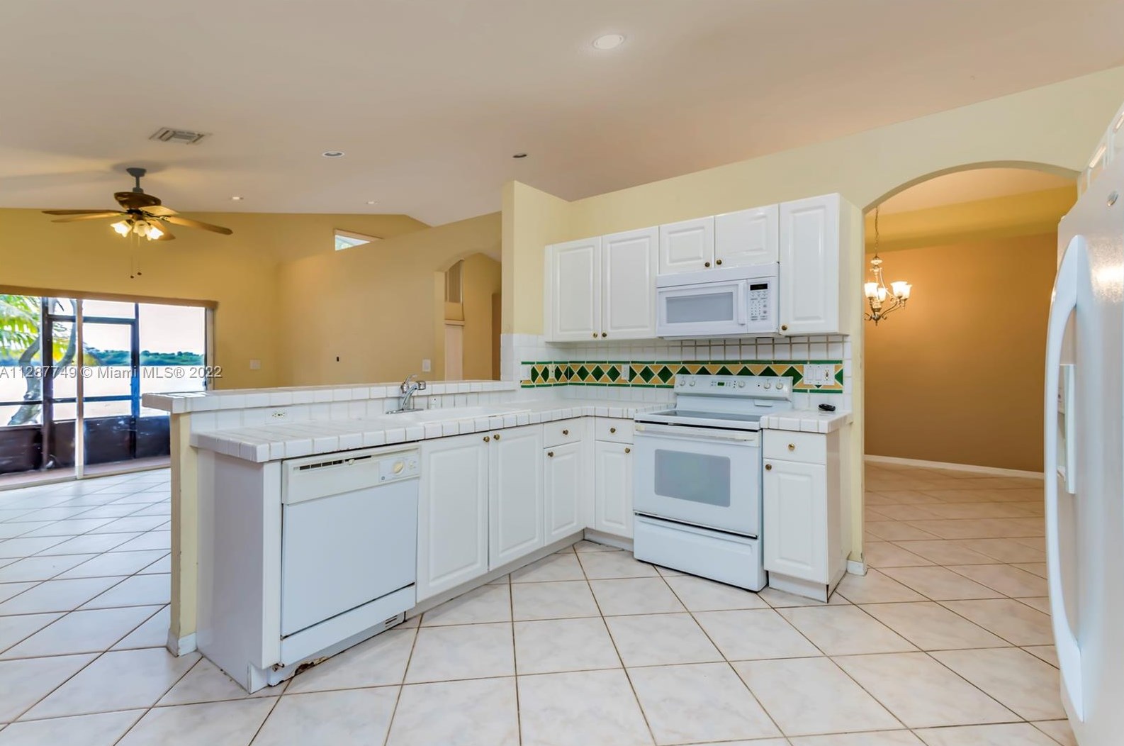 18322 33 St, Hollywood FL 33023-5682 exterior