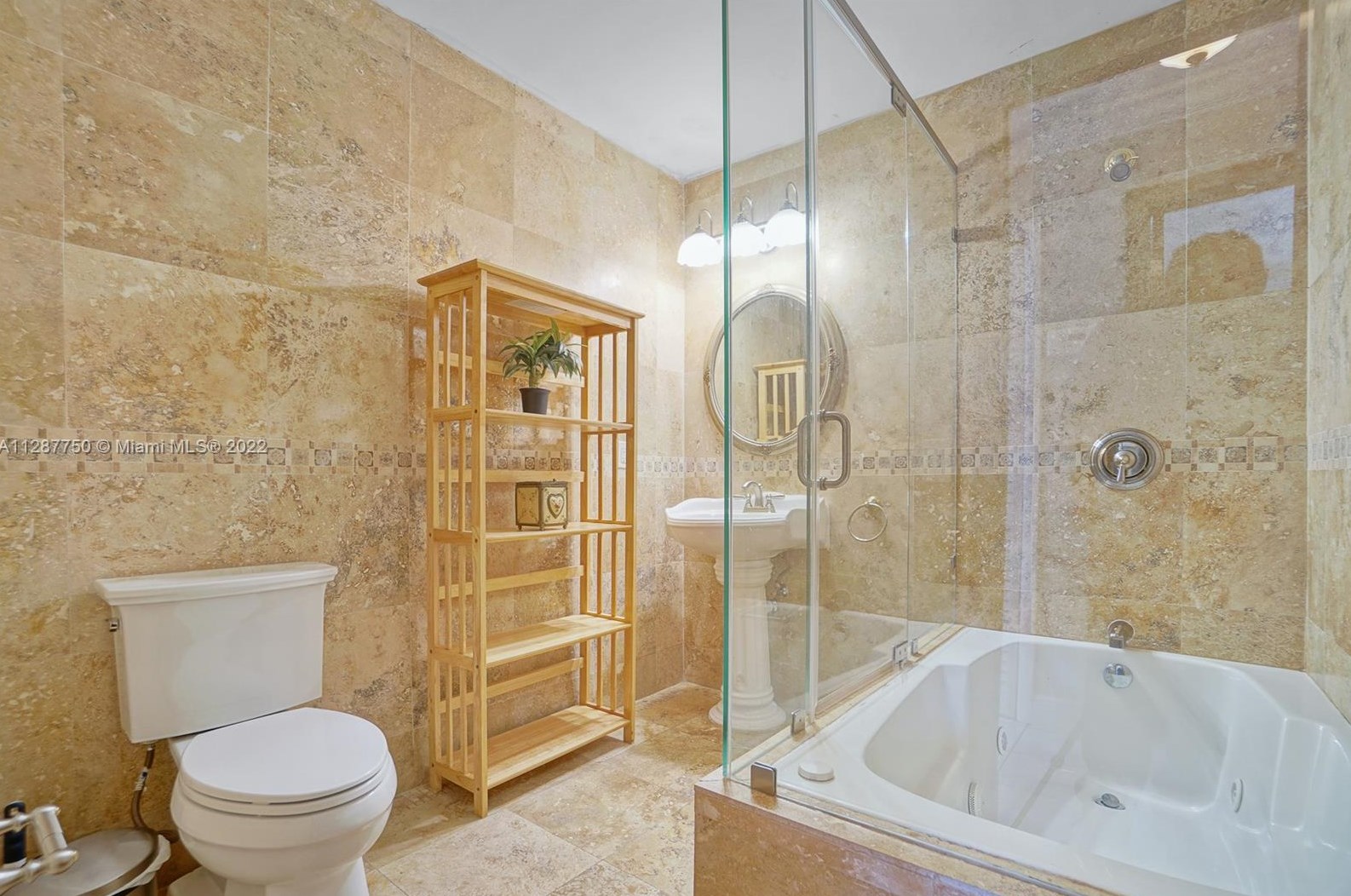 1315 92 Ct, Miami FL 33189-2467 exterior