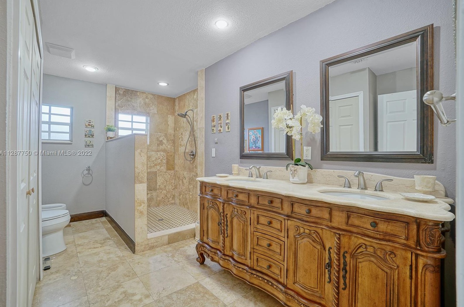 1315 92 Ct, Miami FL 33189-2467 exterior