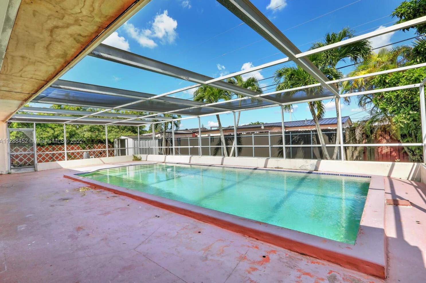 9821 13th Ter, Miami FL  33174-2913 exterior