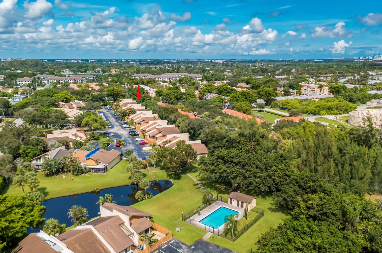 3944 77th Ave, Hollywood FL 33024-8430 exterior