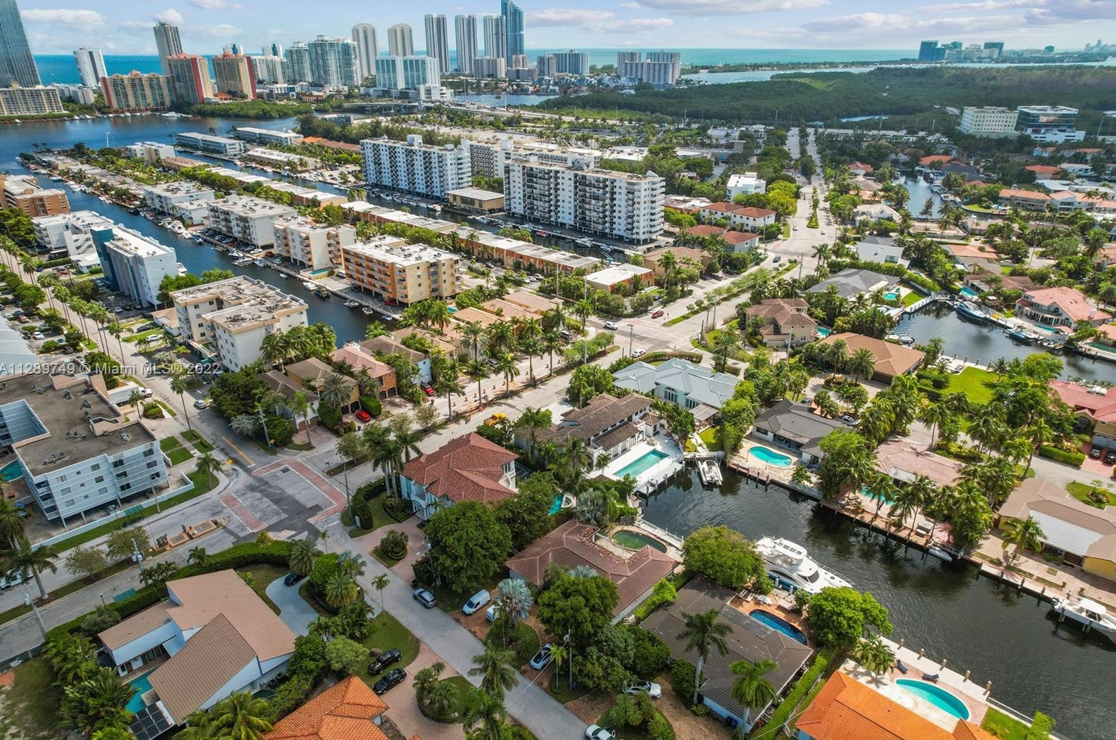 3446 168th St, Miami FL  33160-3061 exterior