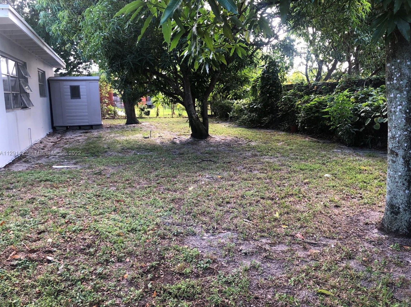 5462 172nd Ter, Miami FL  33055-3952 exterior