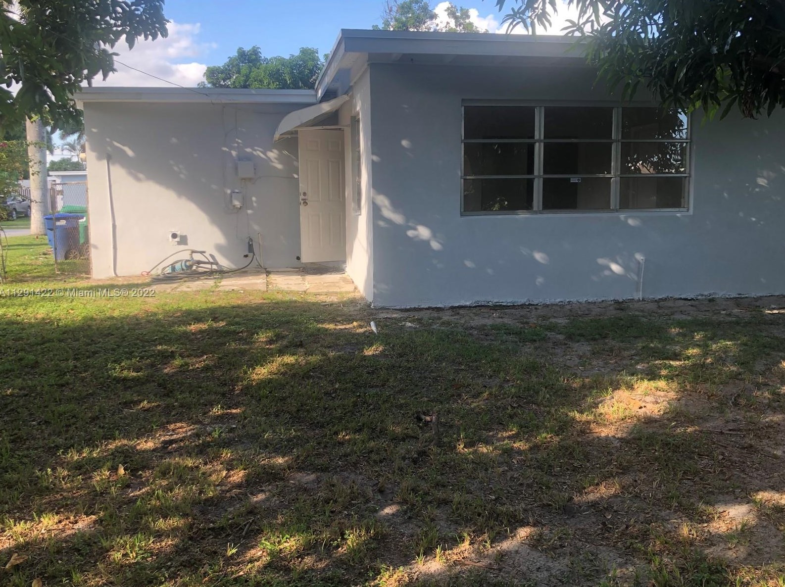 5462 172nd Ter, Miami FL  33055-3952 exterior