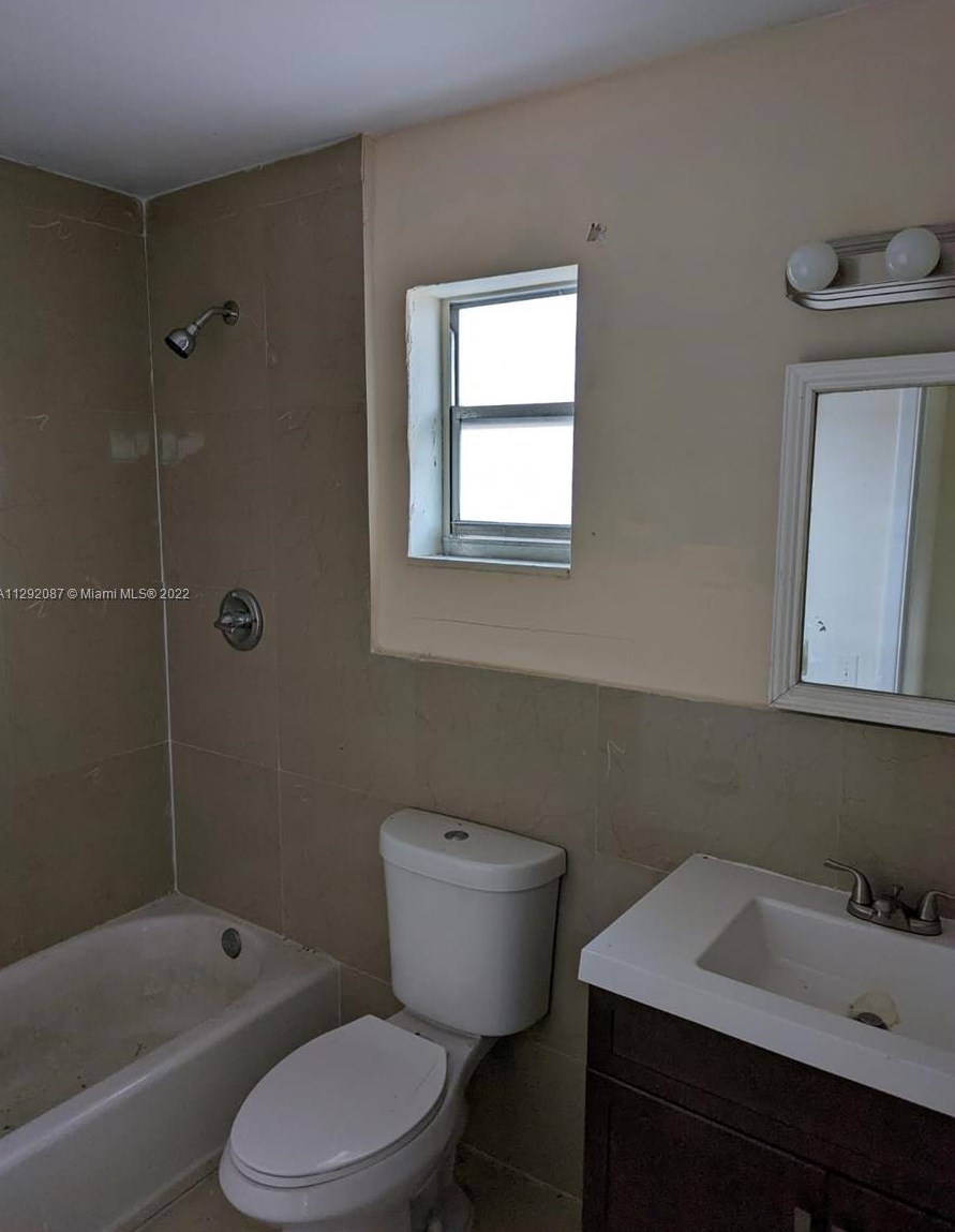 6328 Washington St, Hollywood FL  33023-1753 exterior