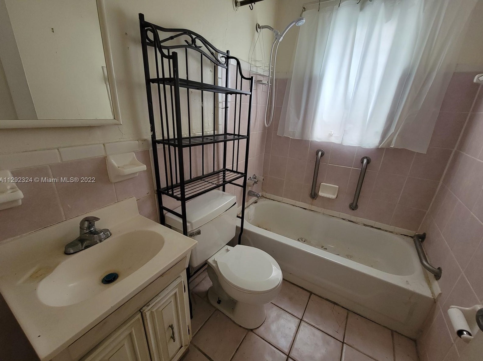 2281 81 Ter, Miami FL 33147-4838 exterior