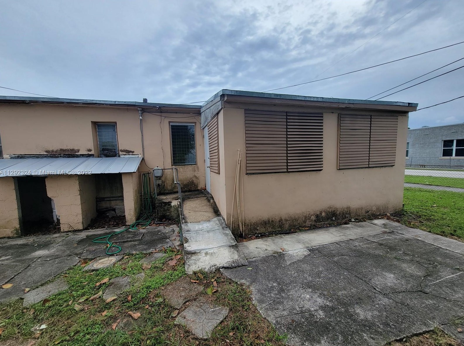 2281 81 Ter, Miami FL 33147-4838 exterior