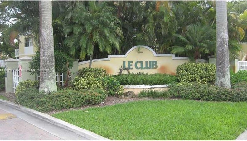 8500 212th St, Miami FL 33189-3750 exterior