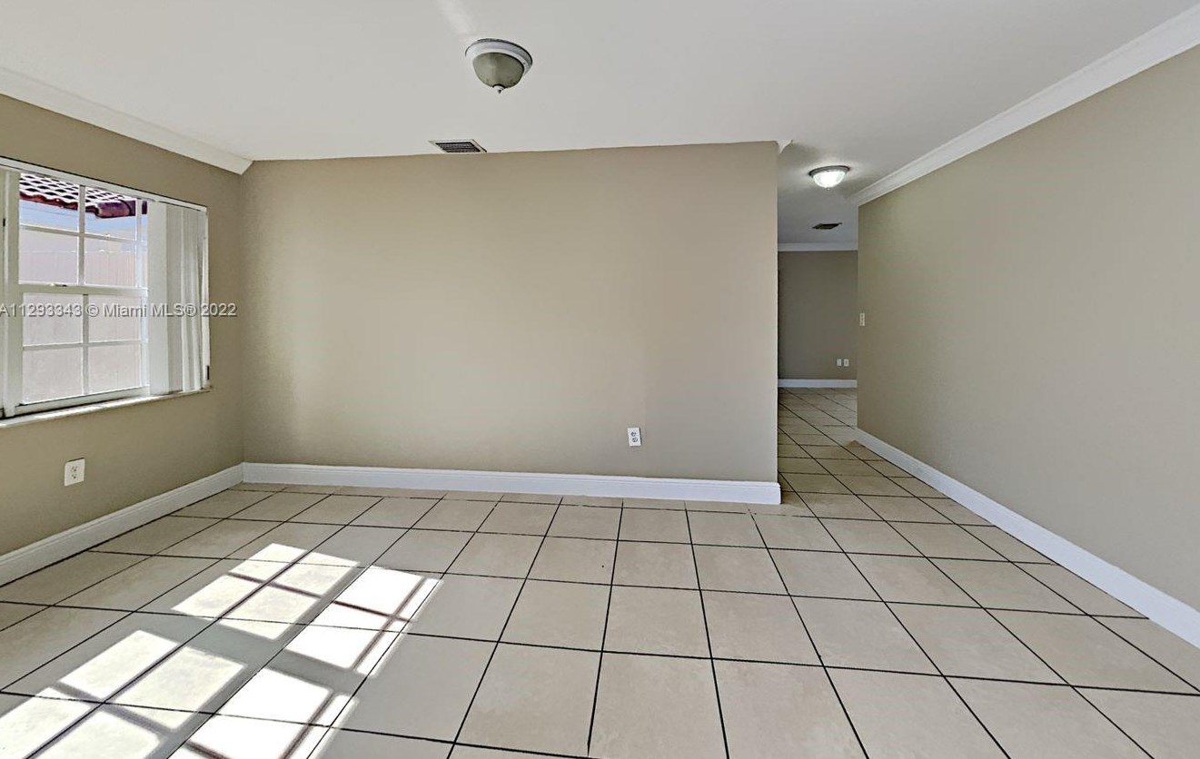 1747 136th Pl, Miami FL  33175-1050 exterior