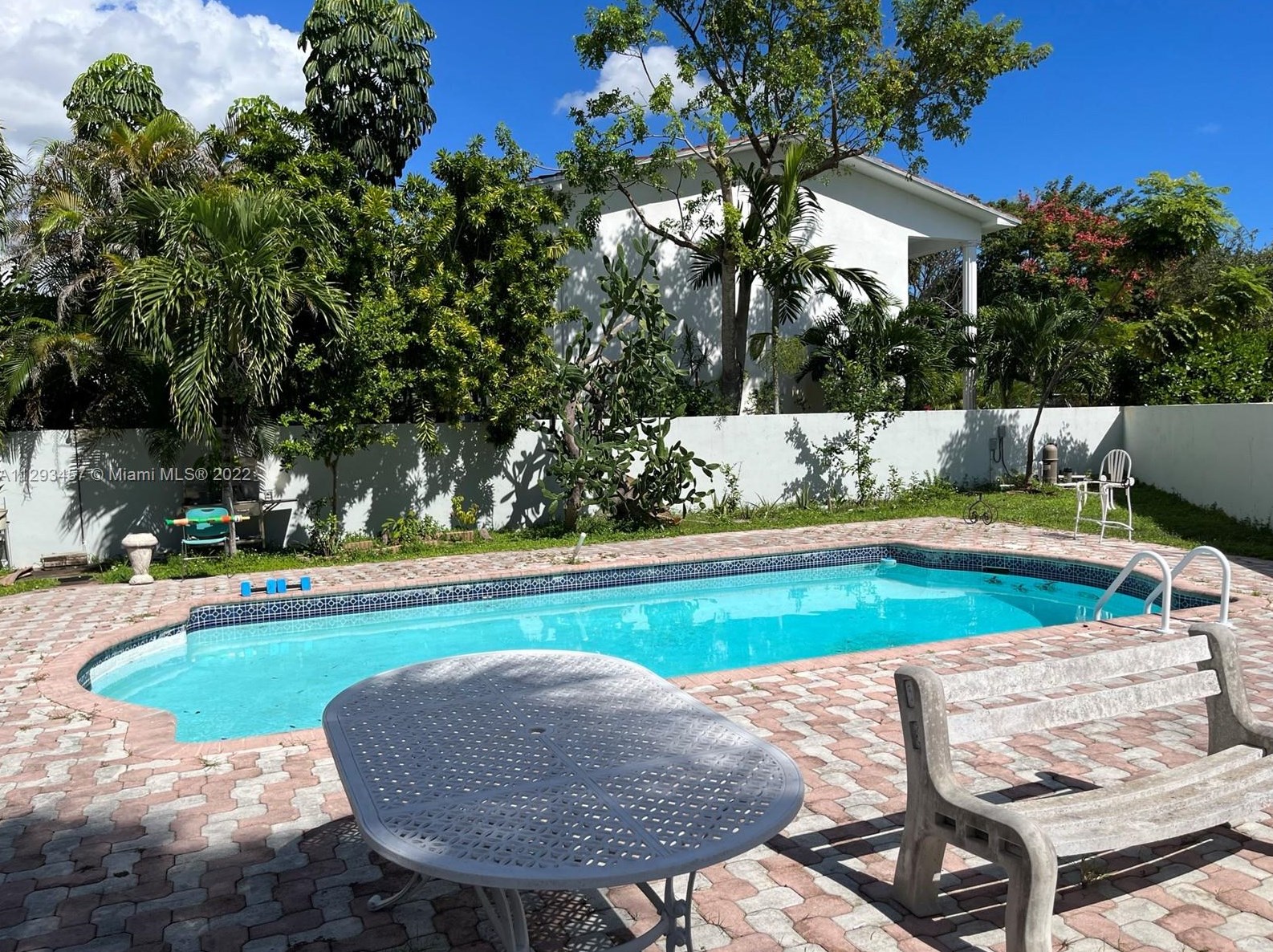 797 94 St, Miami FL 33138-2914 exterior