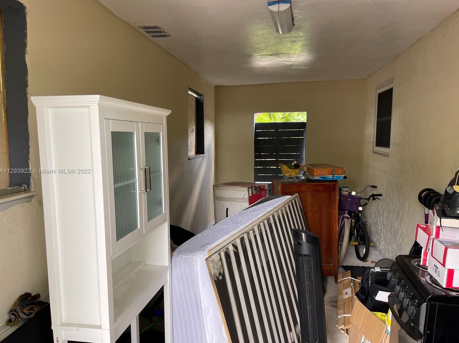 3431 172 Ter, Miami FL 33056-4166 exterior