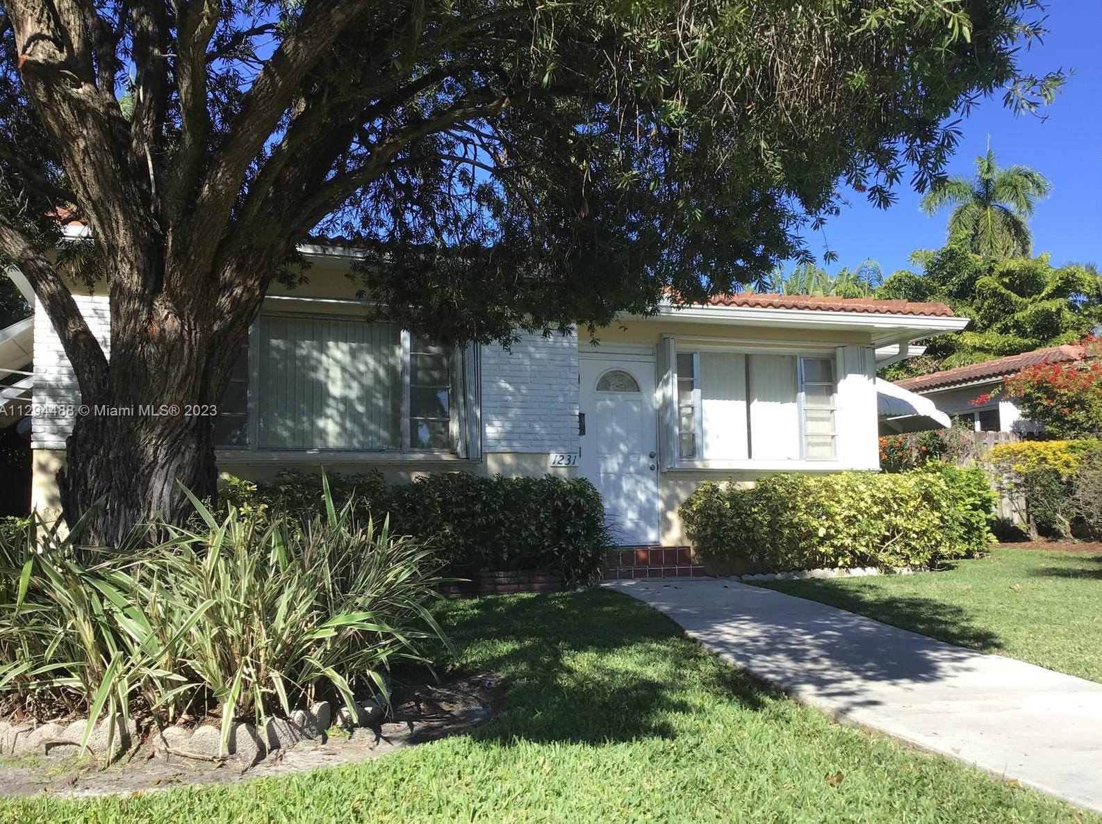 1231 Van Buren St, Hollywood FL 33020-5111 exterior