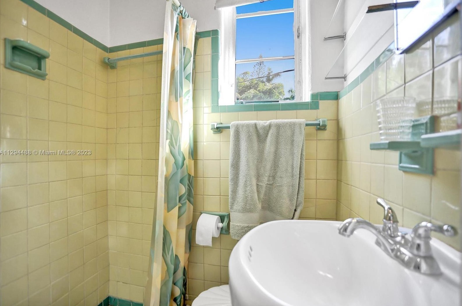 1231 Van Buren St, Hollywood FL 33020-5111 exterior