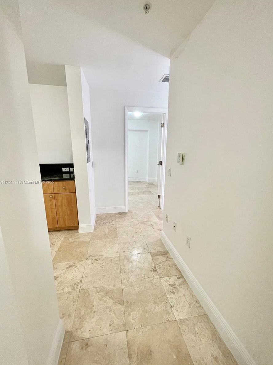 1421 3rd St, Miami FL 33135-2277 exterior