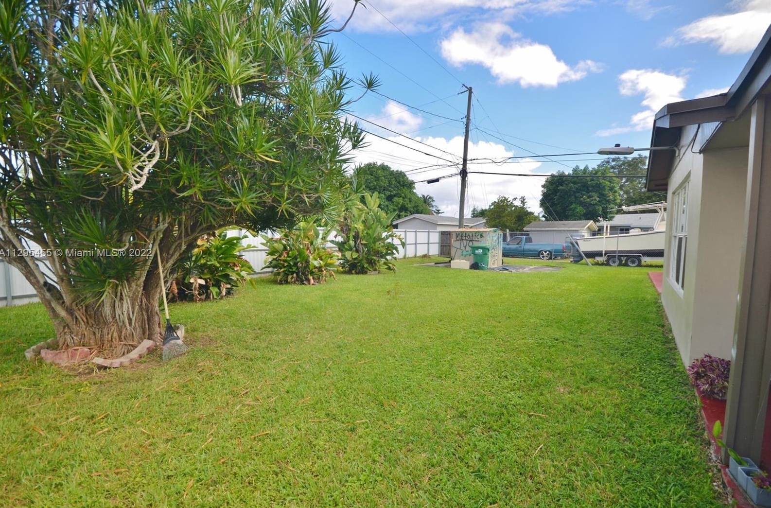 11751 170 Ter, Miami FL 33157-4661 exterior