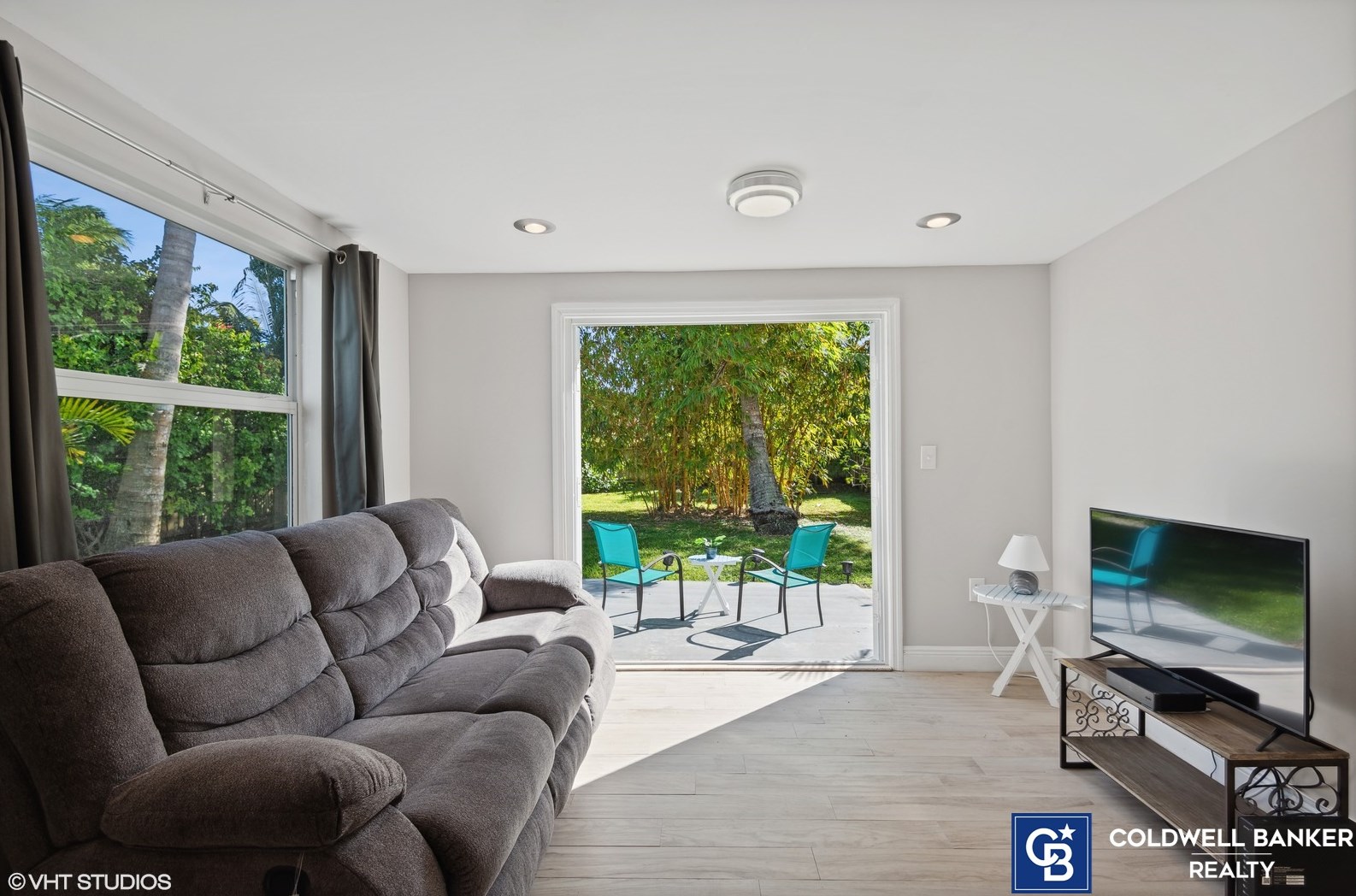 2516 Grant St, Hollywood FL  33020-3414 exterior