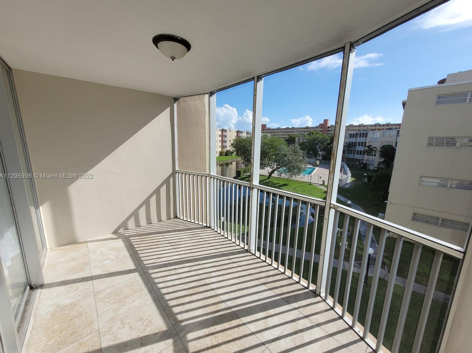 1690 191st St, Miami FL  33179-4103 exterior