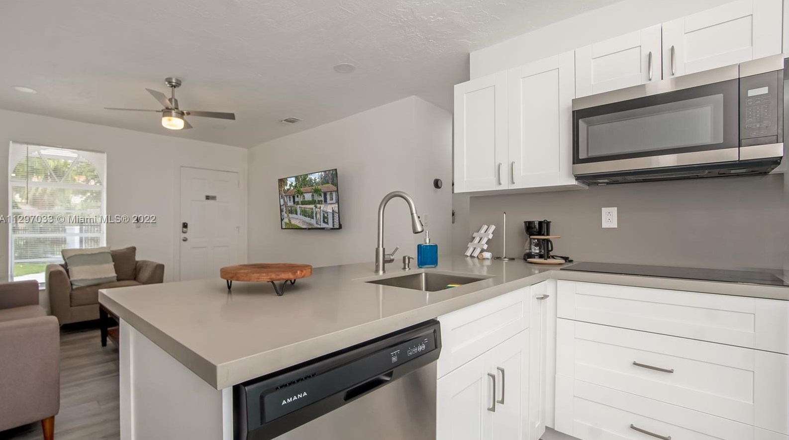 2530 175 Ter, Miami FL 33055-3632 exterior