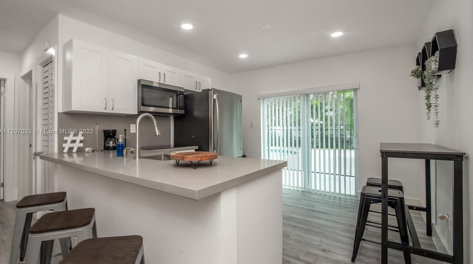 2530 175 Ter, Miami FL 33055-3632 exterior