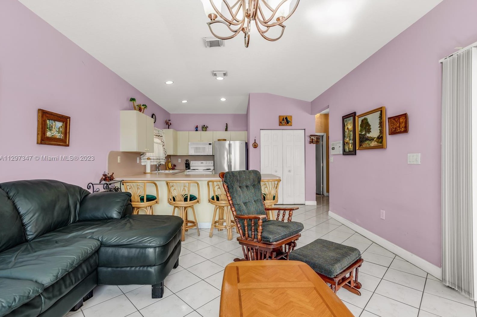 13048 136th Ter, Miami FL  33186-8437 exterior