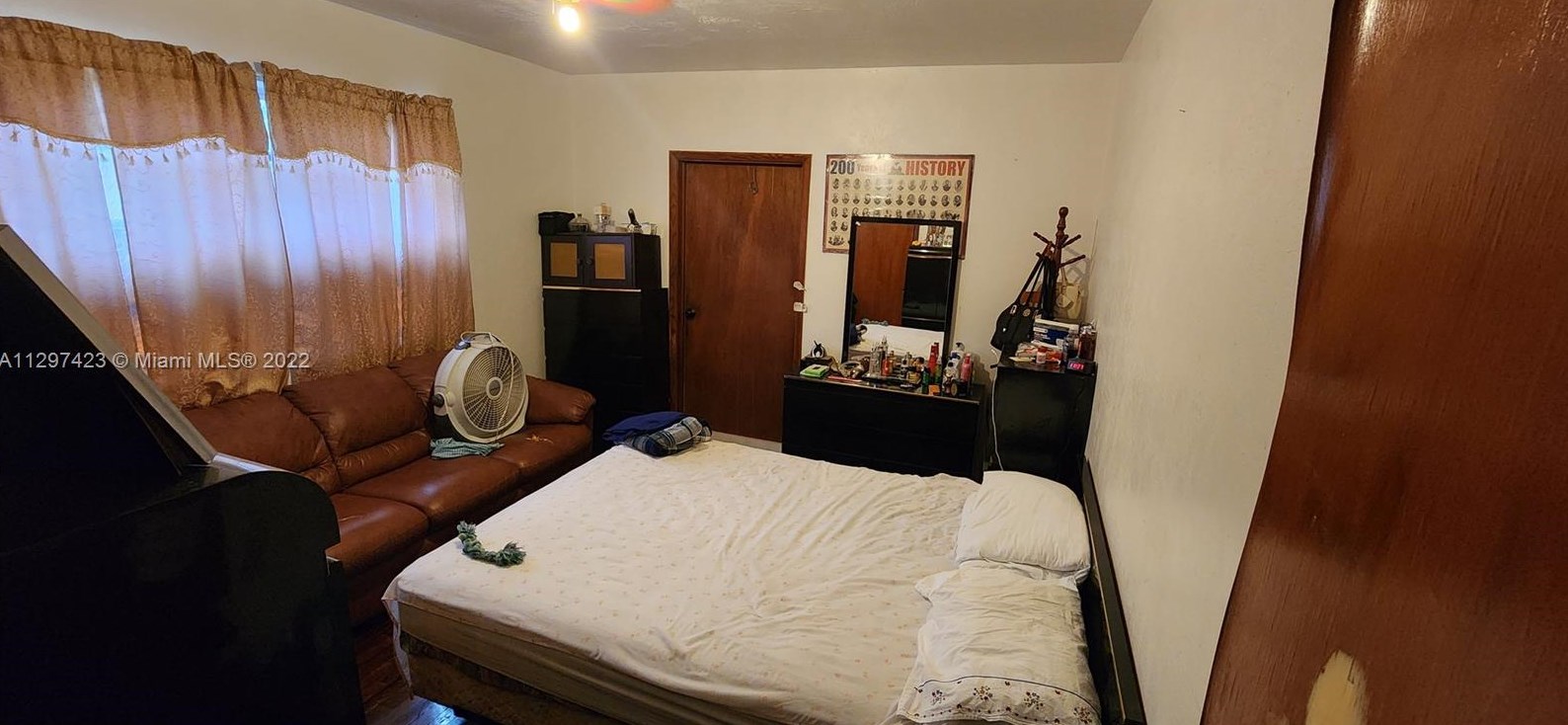 1260 69 St, Miami FL 33147-7152 exterior