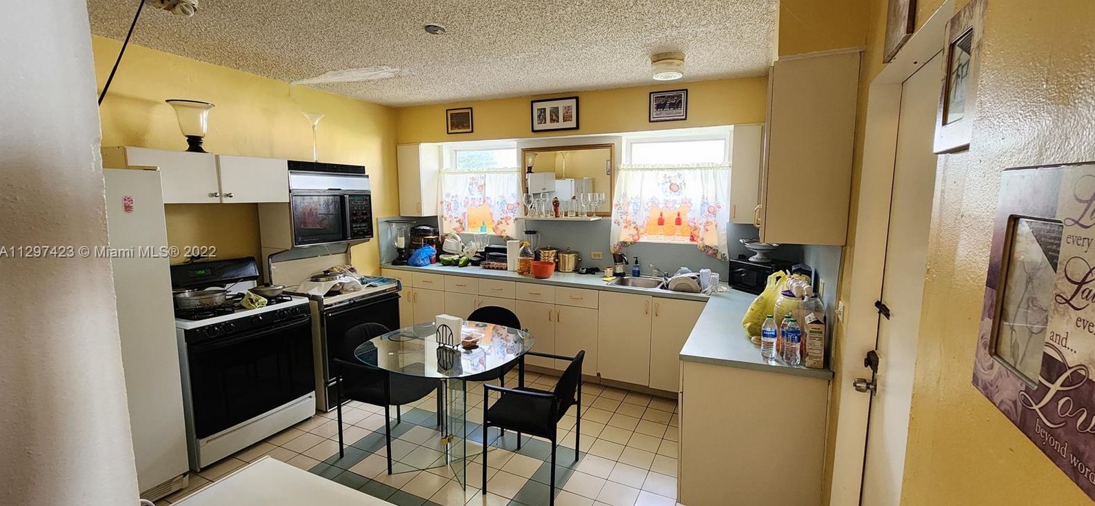 1260 69 St, Miami FL 33147-7152 exterior