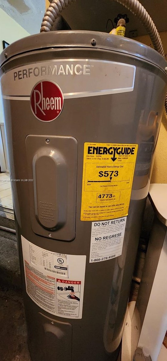 1260 69 St, Miami FL 33147-7152 exterior