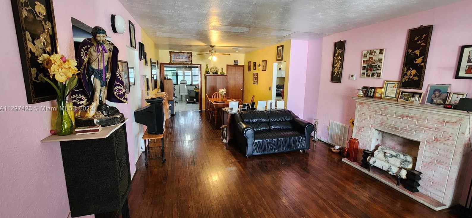 1260 69 St, Miami FL 33147-7152 exterior