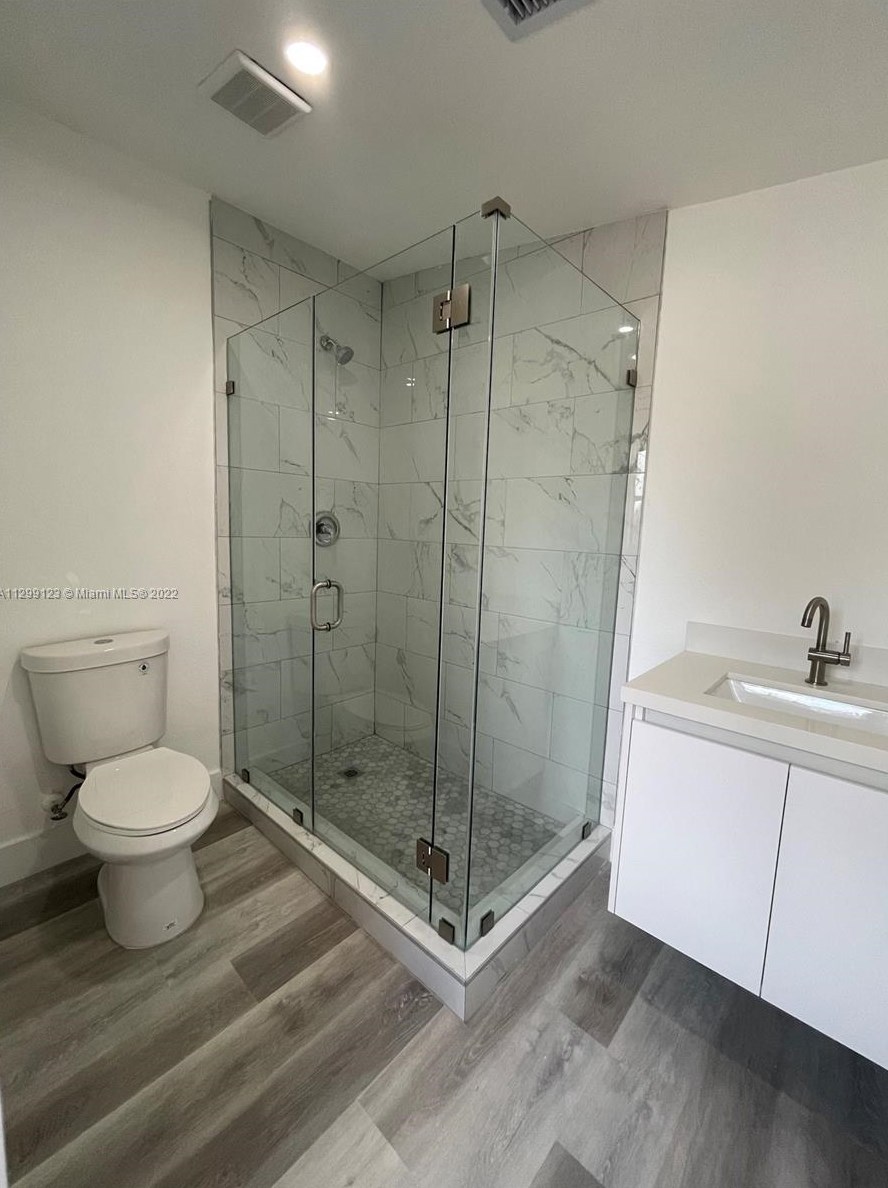 11821 177th Ter, Miami FL  33177-2352 exterior