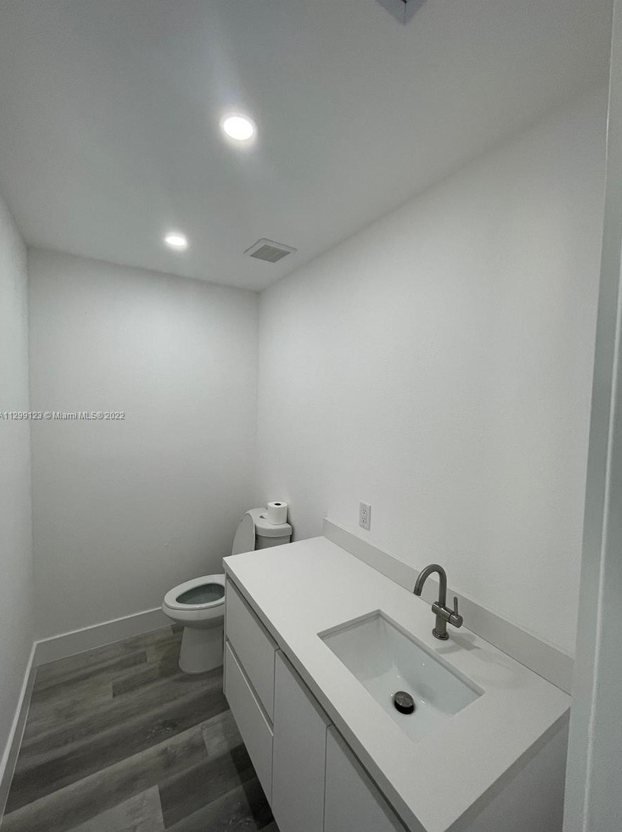 11821 177th Ter, Miami FL  33177-2352 exterior