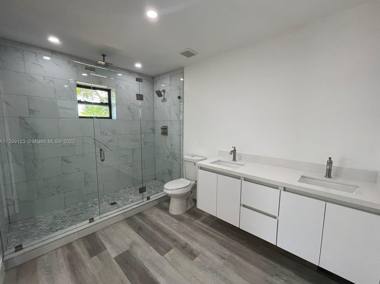 11821 177th Ter, Miami FL  33177-2352 exterior