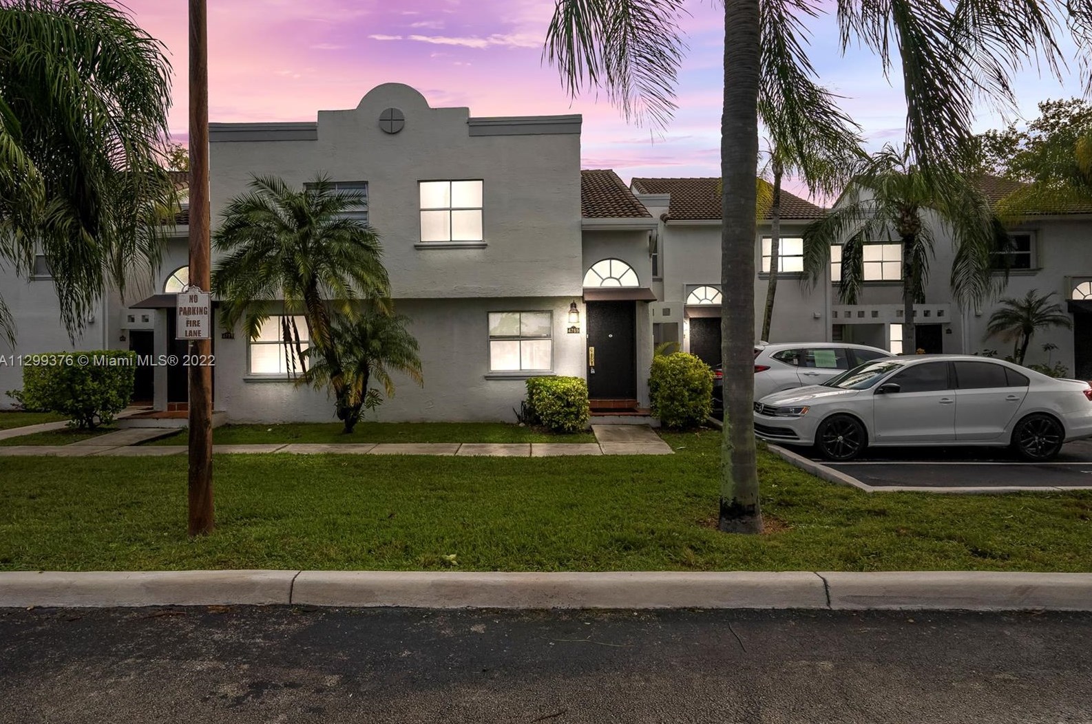 4769 97th Ct, Miami FL  33178-1990 exterior