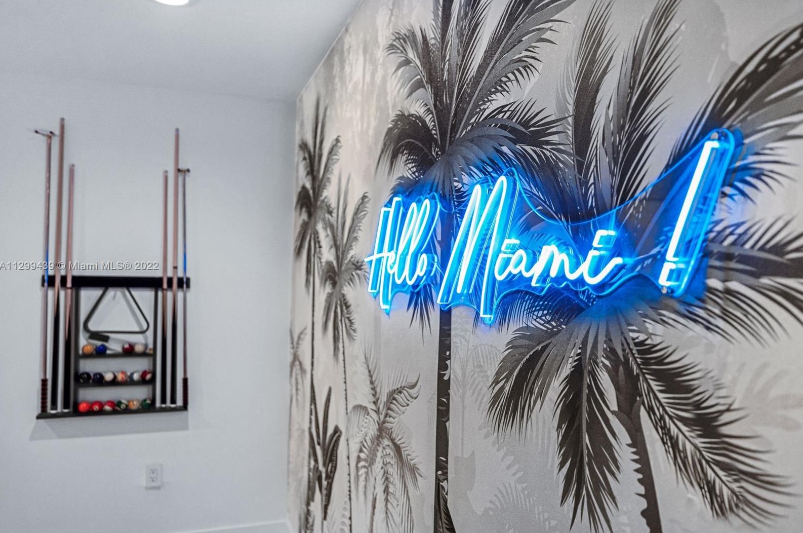 16520 35th Ave, Miami FL  33160-3817 exterior