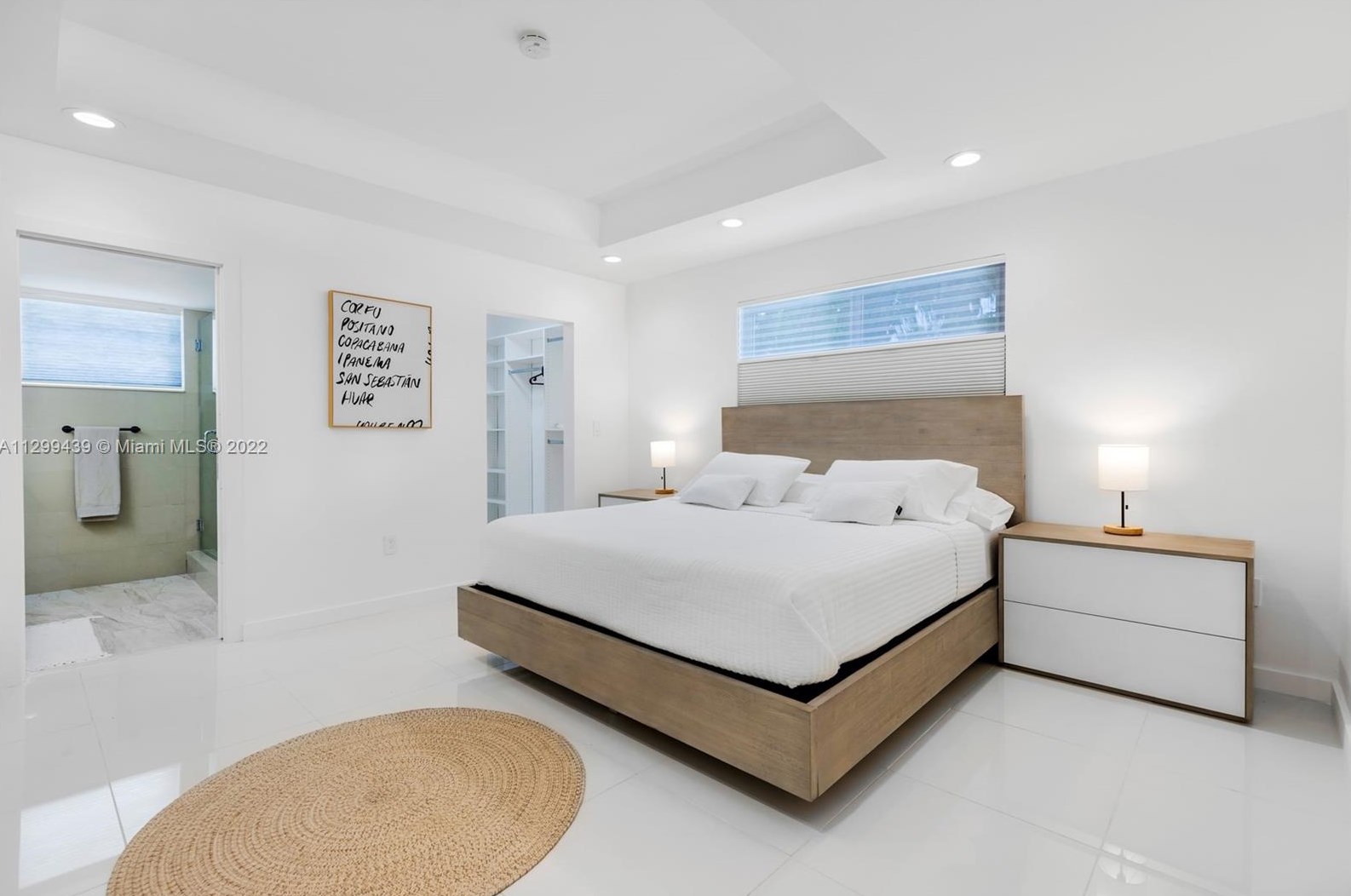 16520 35th Ave, Miami FL  33160-3817 exterior