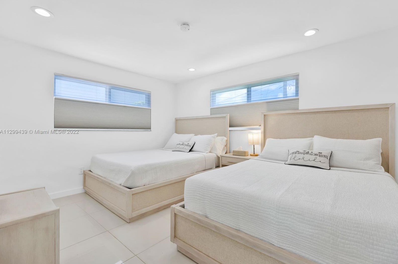 16520 35th Ave, Miami FL  33160-3817 exterior