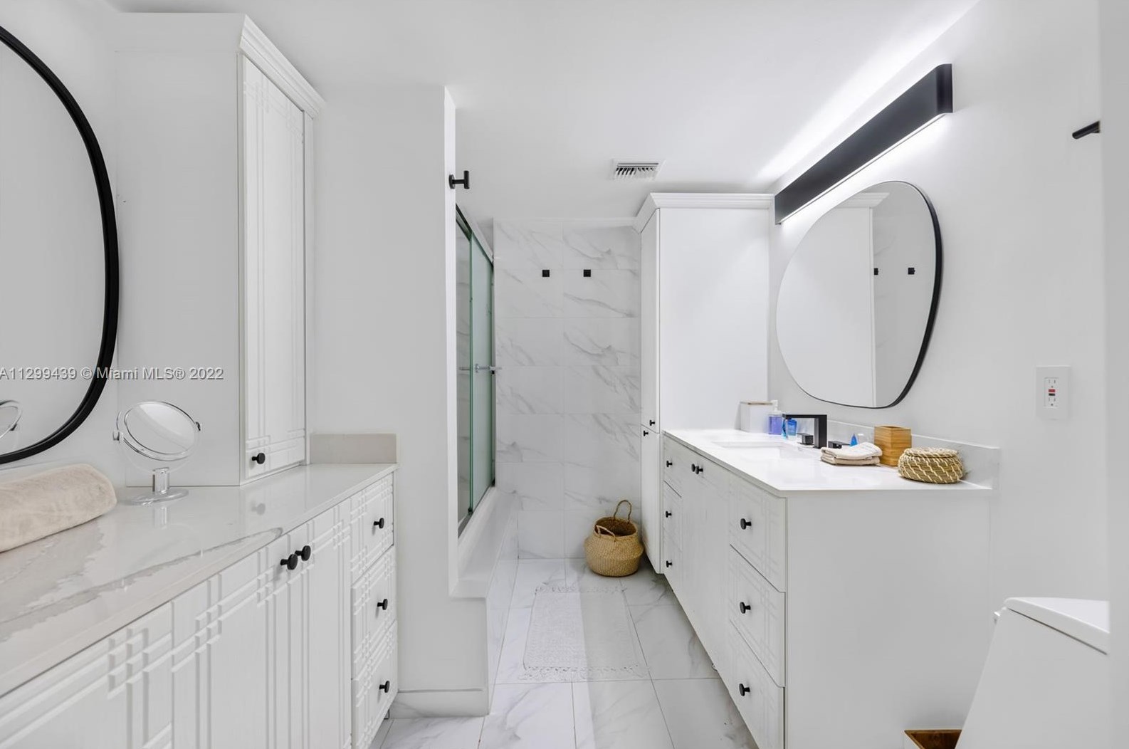 16520 35th Ave, Miami FL  33160-3817 exterior