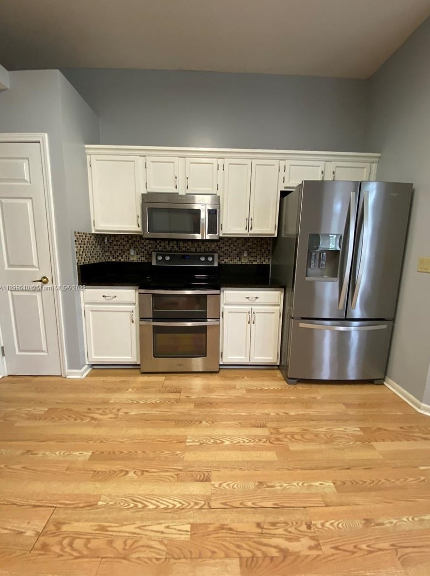 12805 Glade Springs Dr, Jacksonville FL  32246-7118 exterior