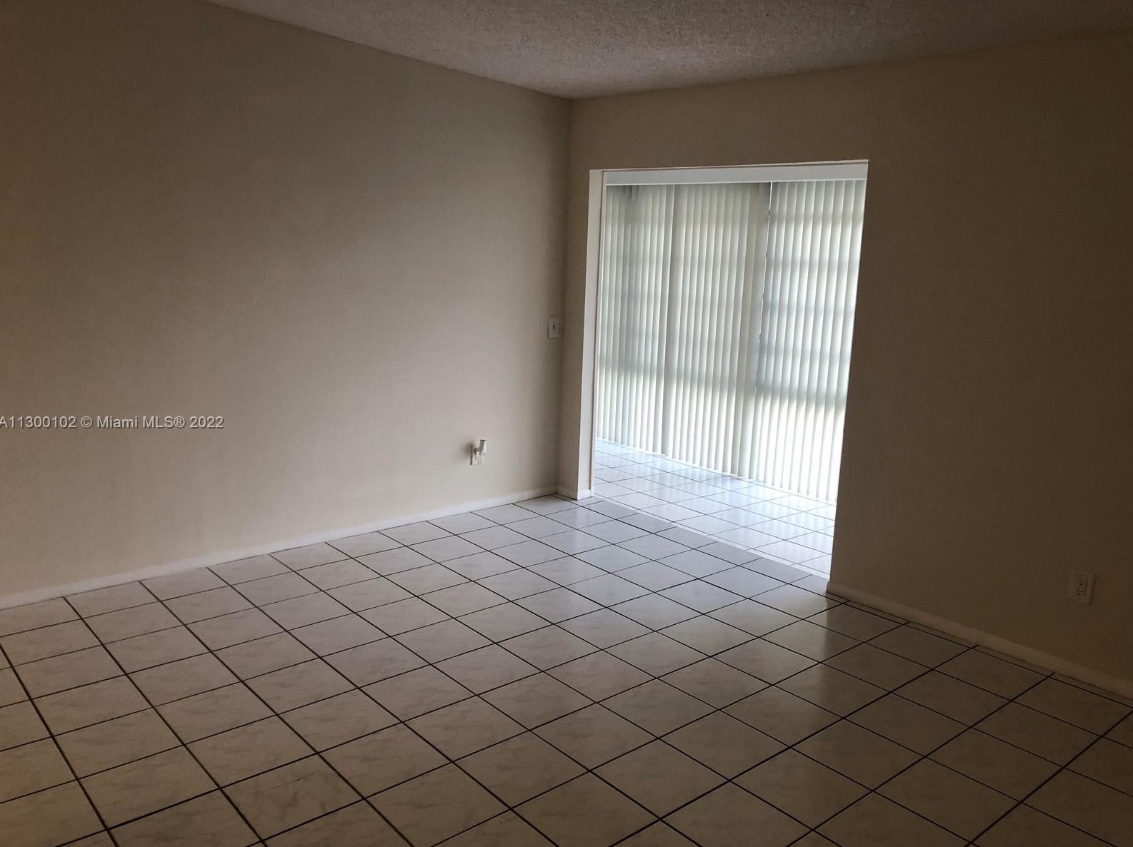 9725 Hammocks Blvd, Miami FL 33196-1537 exterior